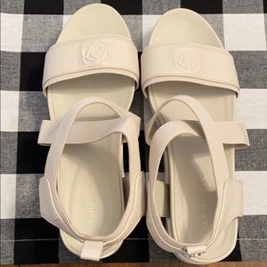 Taryn Rose Stephanie Sandal